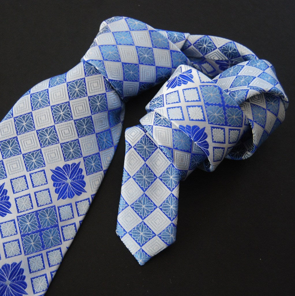 Chrysathemum Diamond-Blue Silk Tie