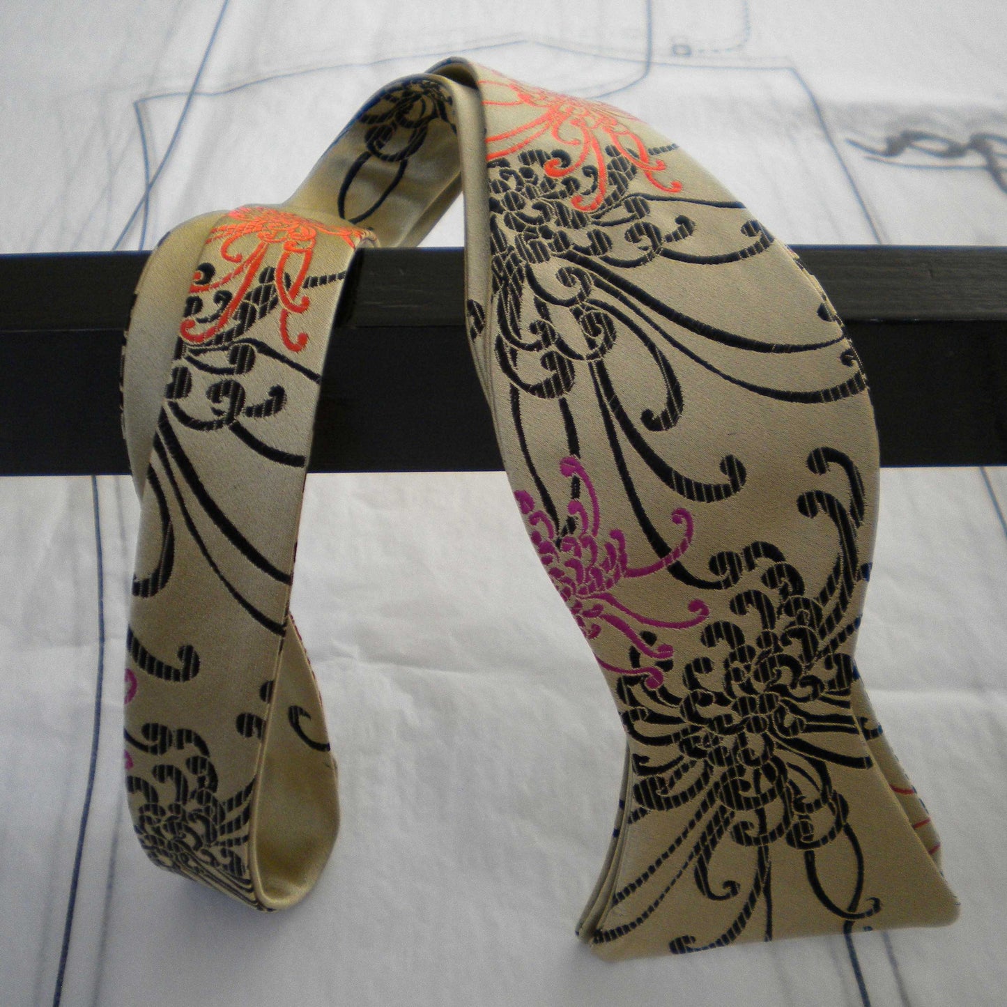 Gold spider & Blue black peony bowtie