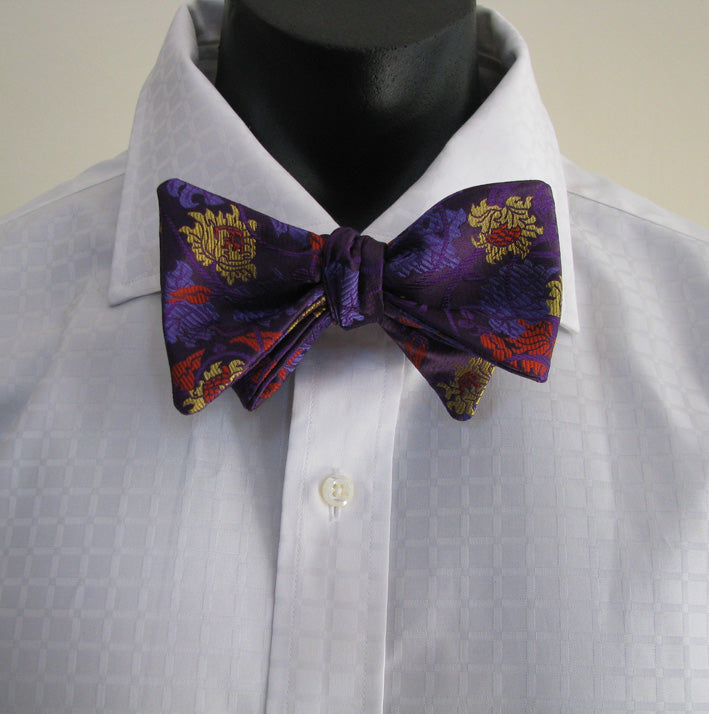 Purple swirl bow tie