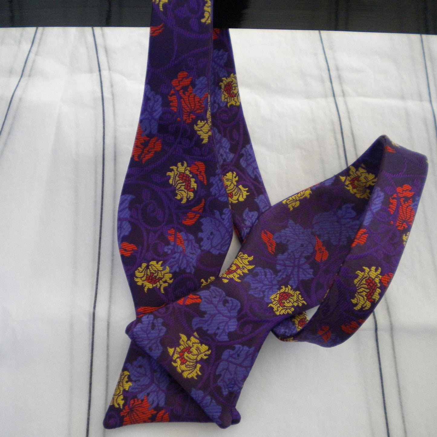 Purple swirl bow tie
