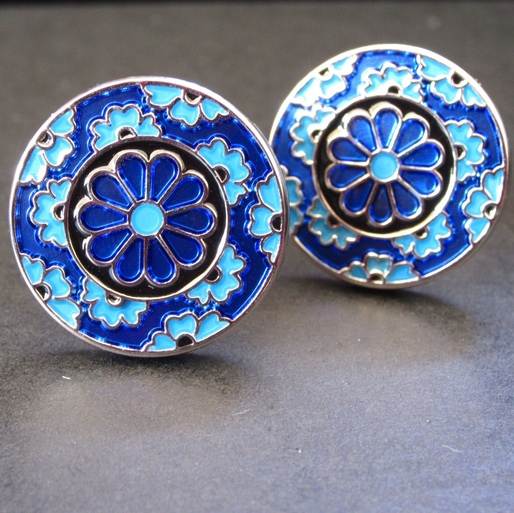 Blue Triple Flower Cuff Link