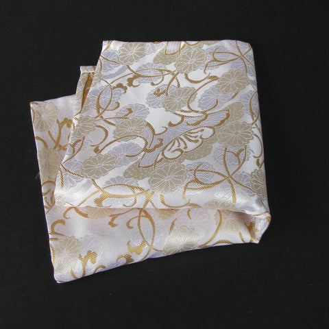 Cream Vase Pocket Square